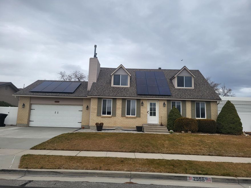 Seller Financing - Great flexible terms (Call Listing Agent for details) Oversized master bedroom and bath.  Extra covered parking with large carport from the side street is perfect for a boat or trailer.