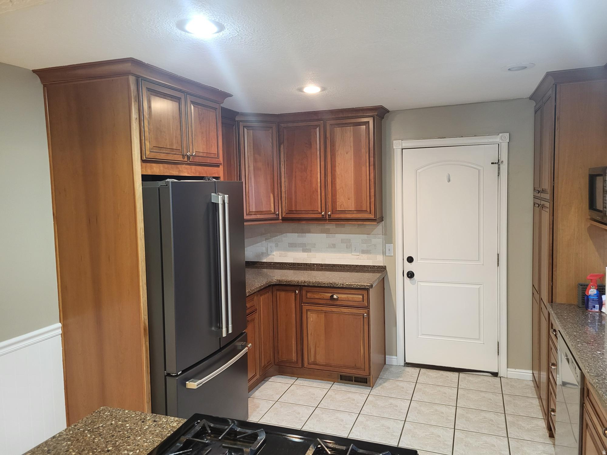 WINDWOOD ESTATES - Residential