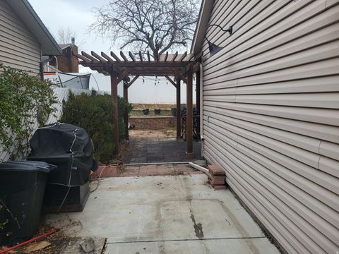 Tiny photo for 2598 W WOODHILL CIR, Taylorsville, UT 84129 (MLS # 2130133)