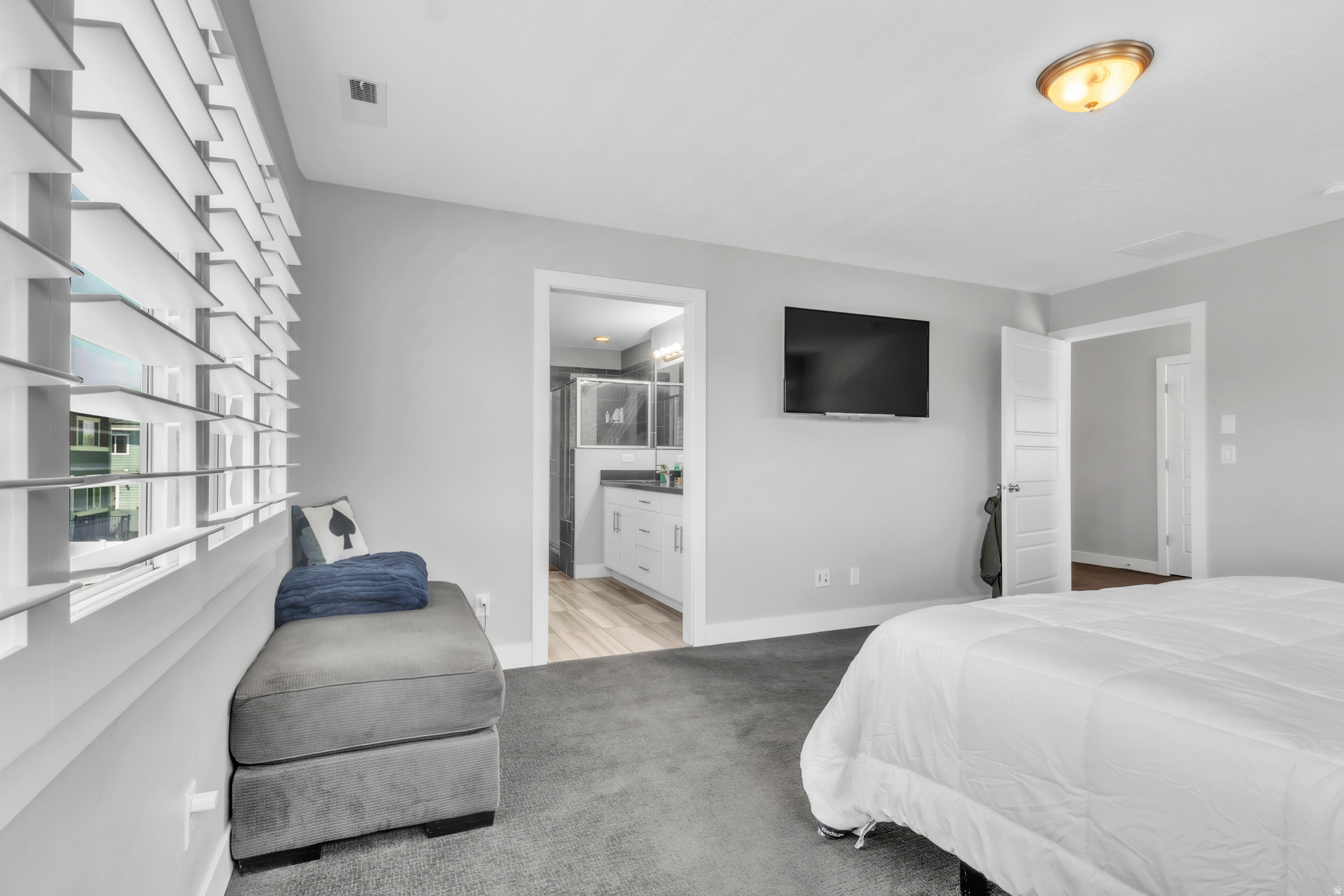 VILLAGE - Residential