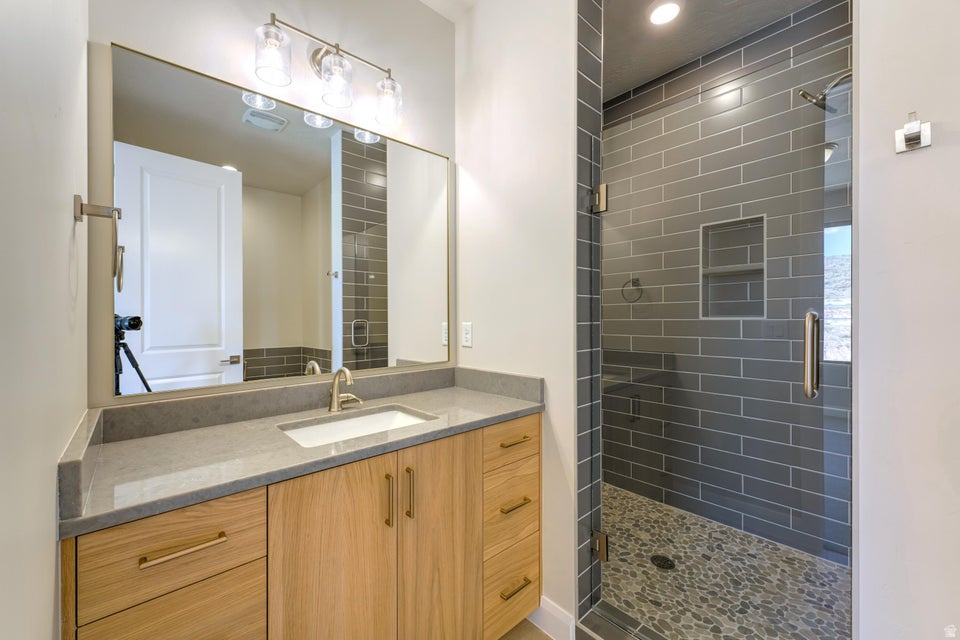 ATKINVILLE TOWNHOMES AT DESERT COLOR - Residential