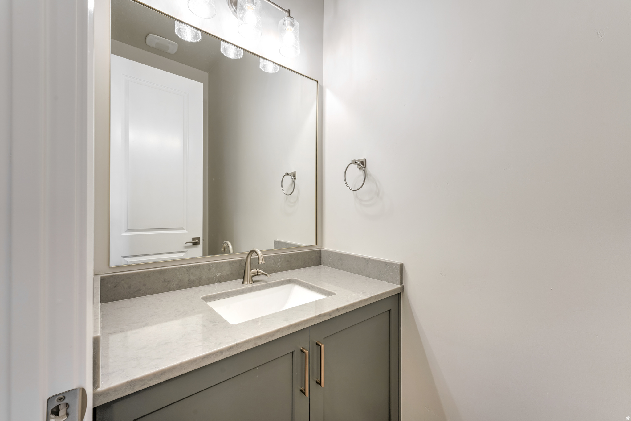 ATKINVILLE TOWNHOMES AT DESERT COLOR - Residential