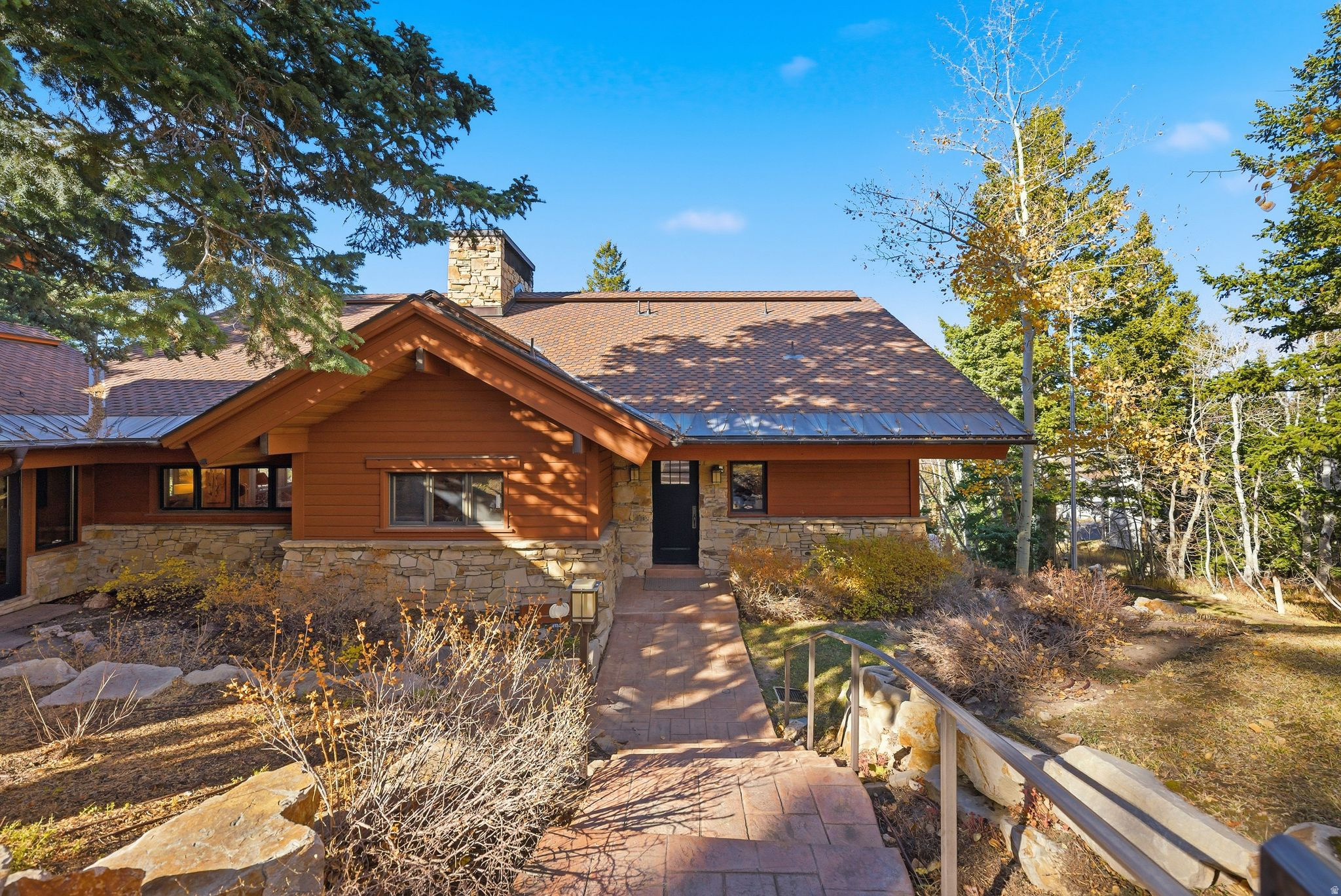 THE COTTAGES - Residential