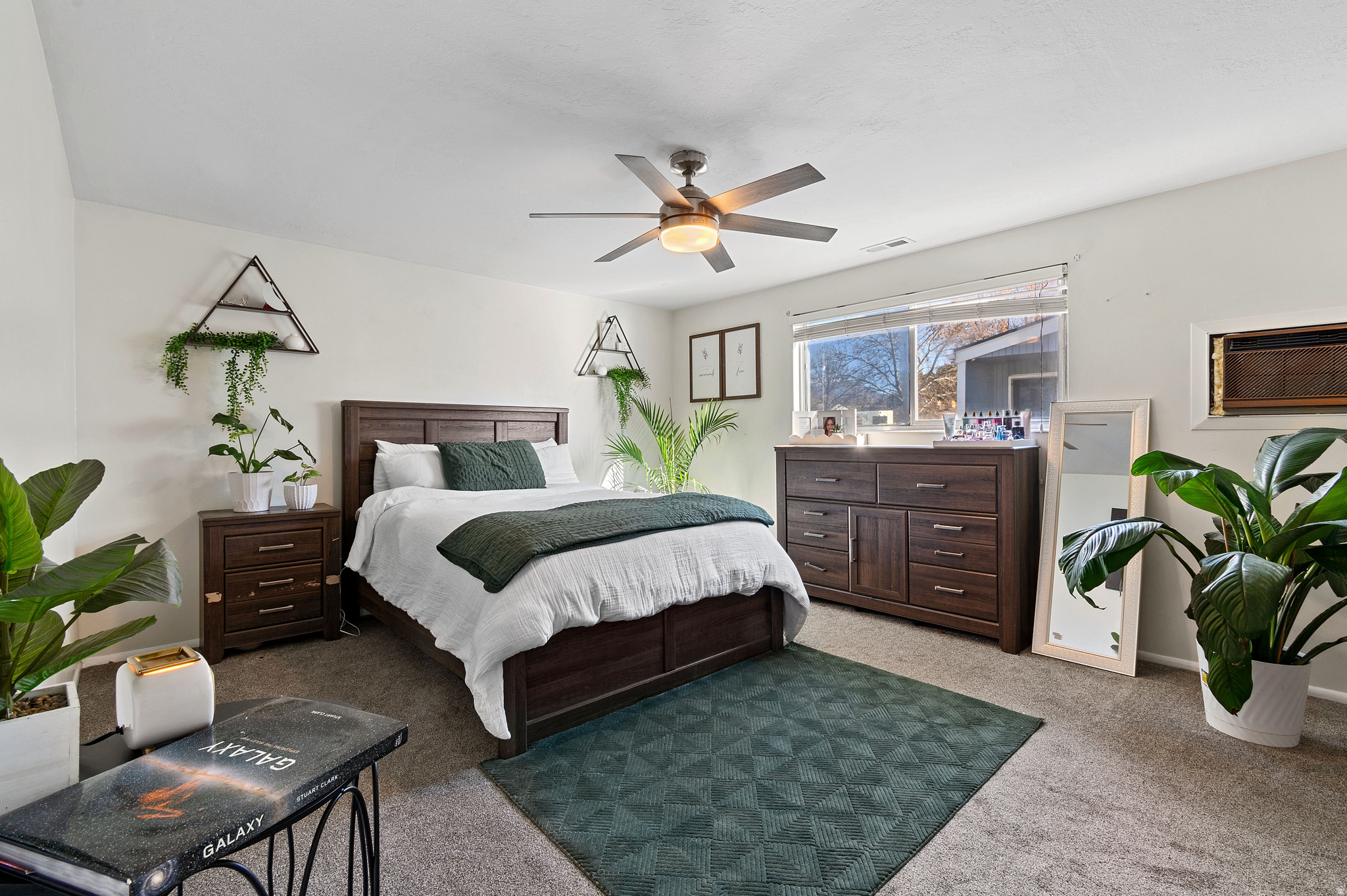 SUNDOWNER CONDO PHASE I - Residential