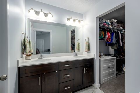 Tiny photo for 11463 S STREAM PARK DR, South Jordan, UT 84009 (MLS # 2146325)