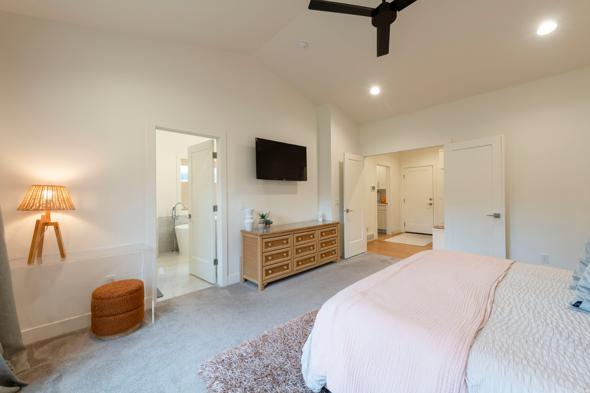 LAKEWOOD - Residential