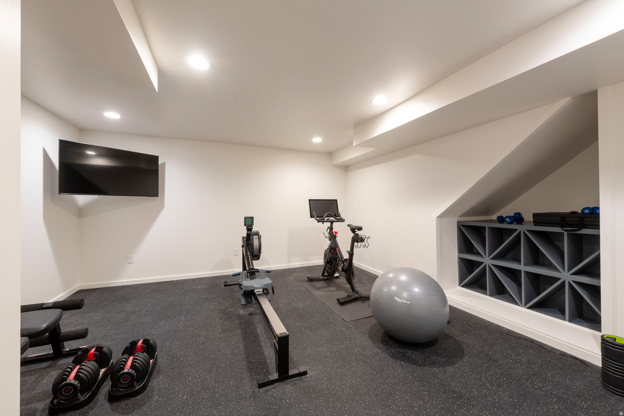 LAKEWOOD - Residential