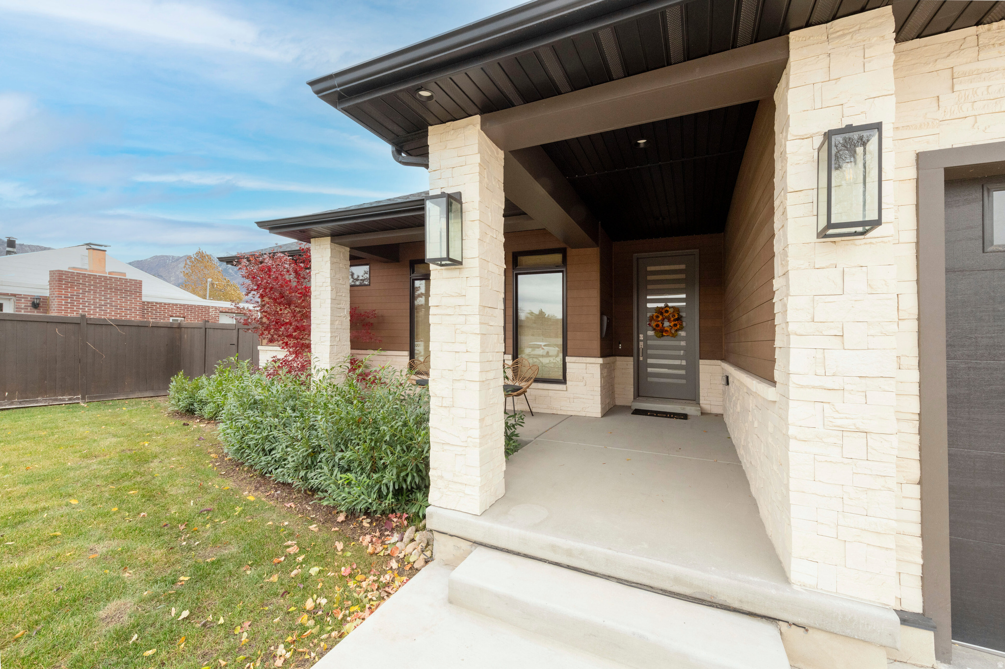 LAKEWOOD - Residential