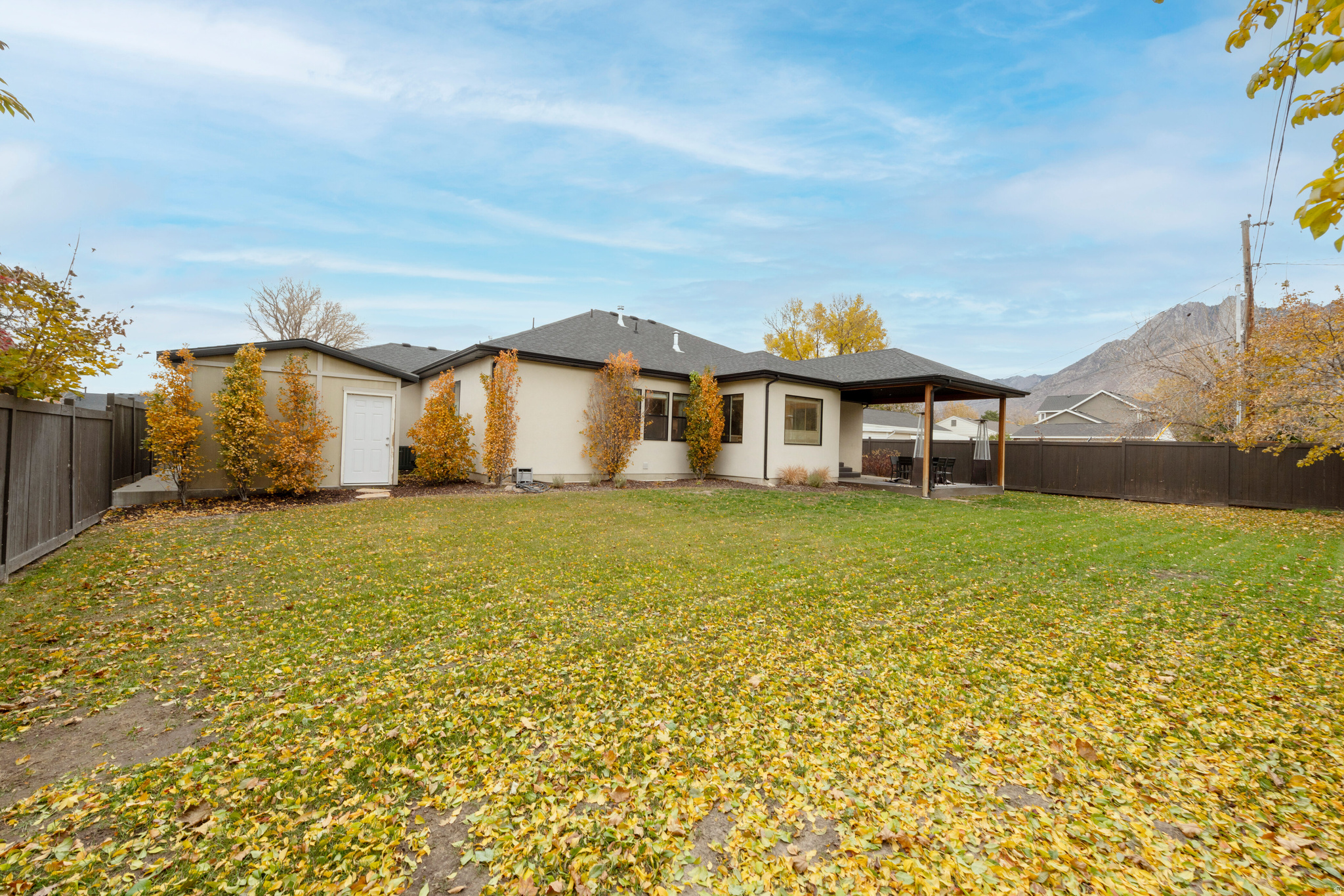 LAKEWOOD - Residential