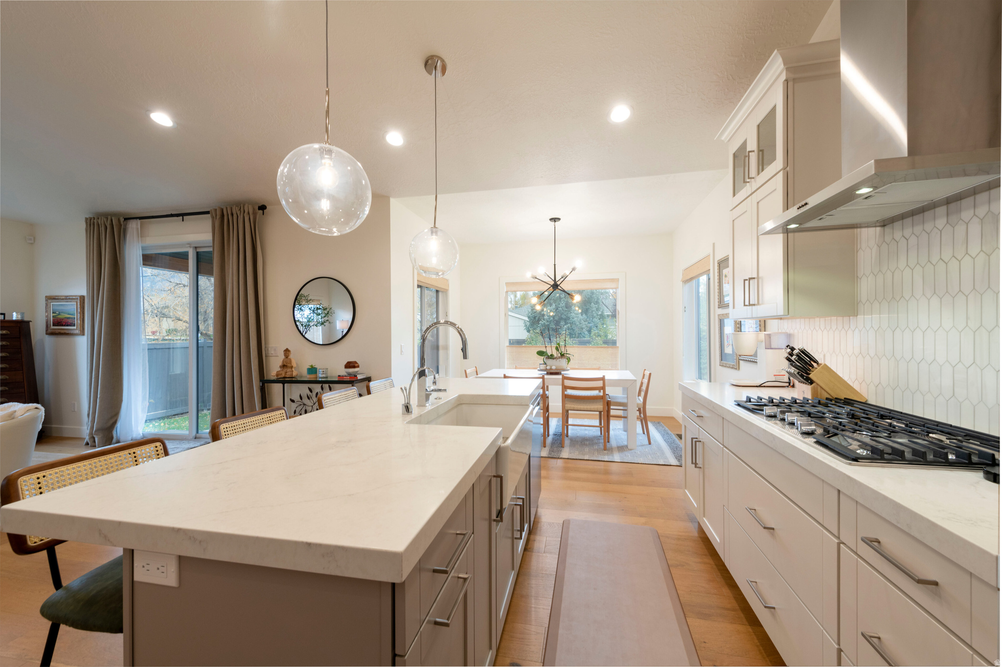 LAKEWOOD - Residential