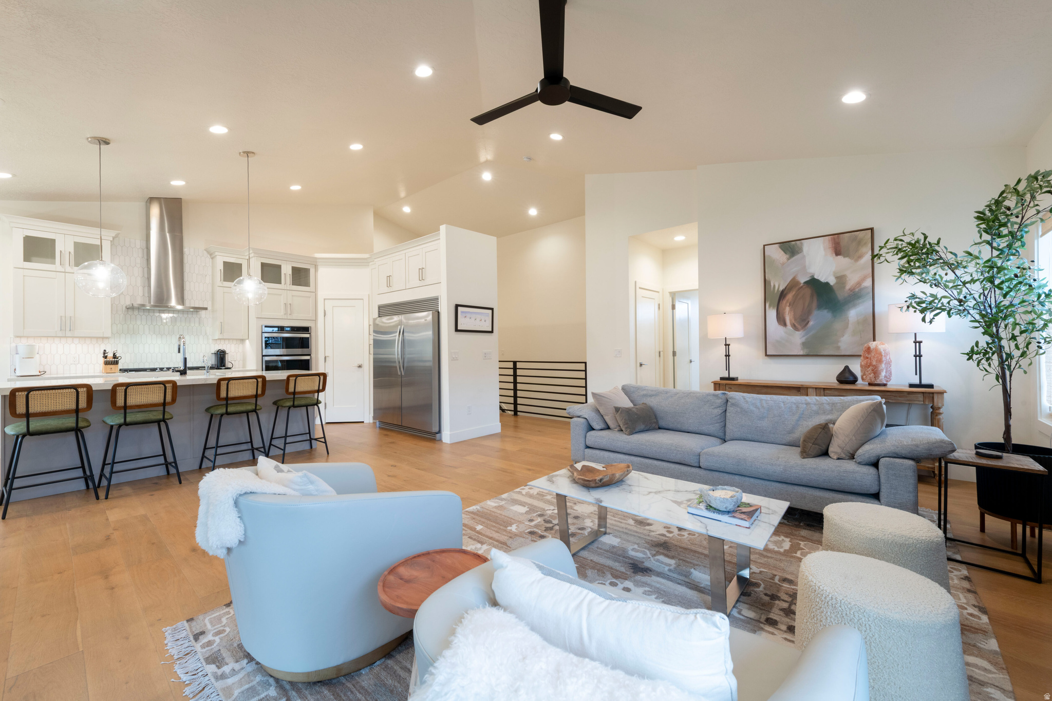 LAKEWOOD - Residential