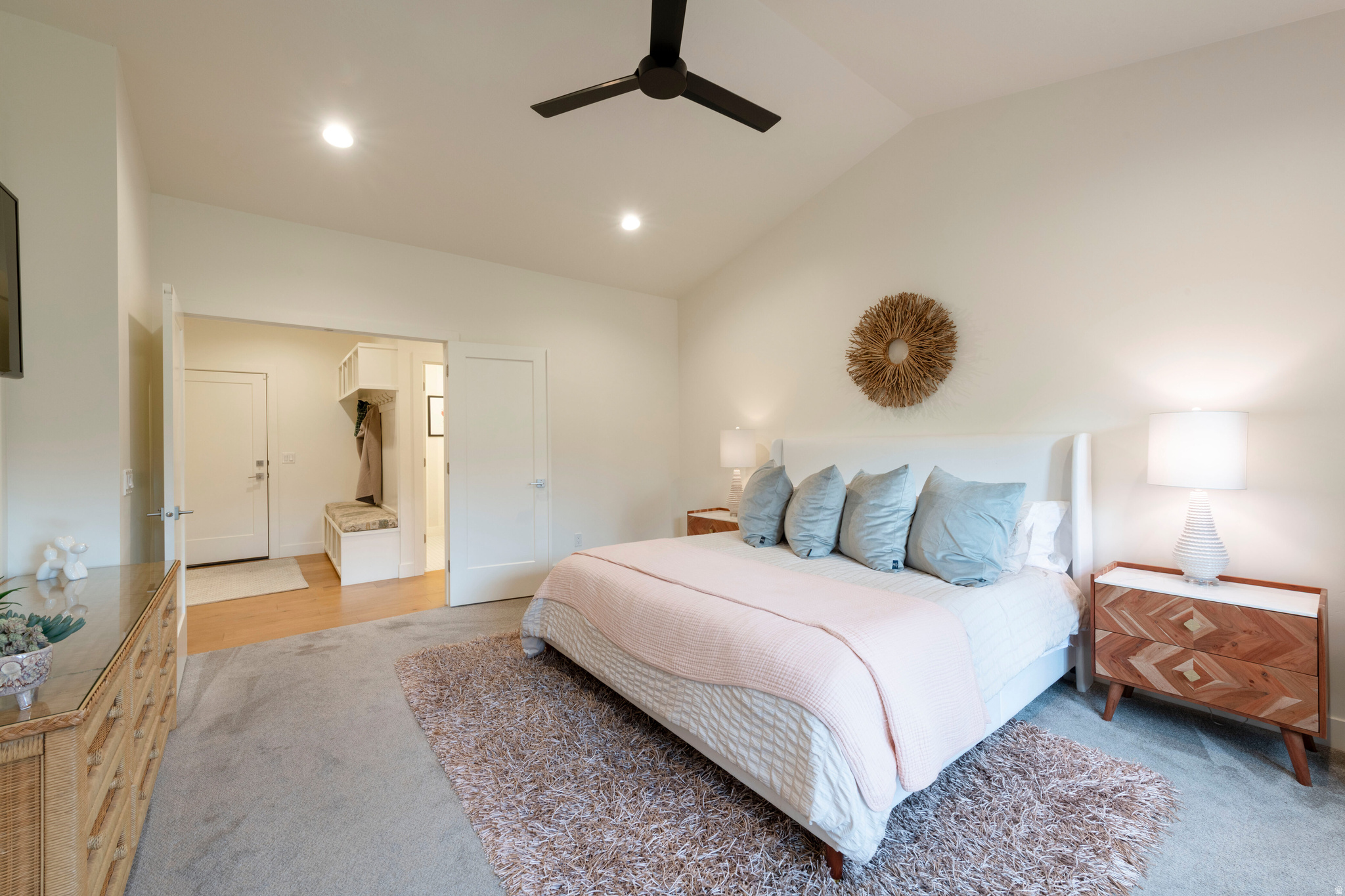 LAKEWOOD - Residential