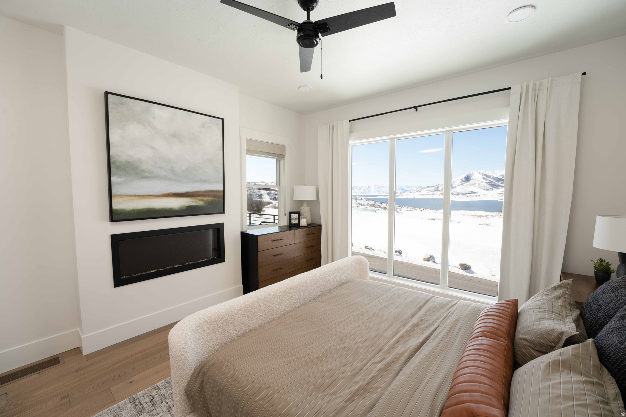 SHORELINE - Residential Income