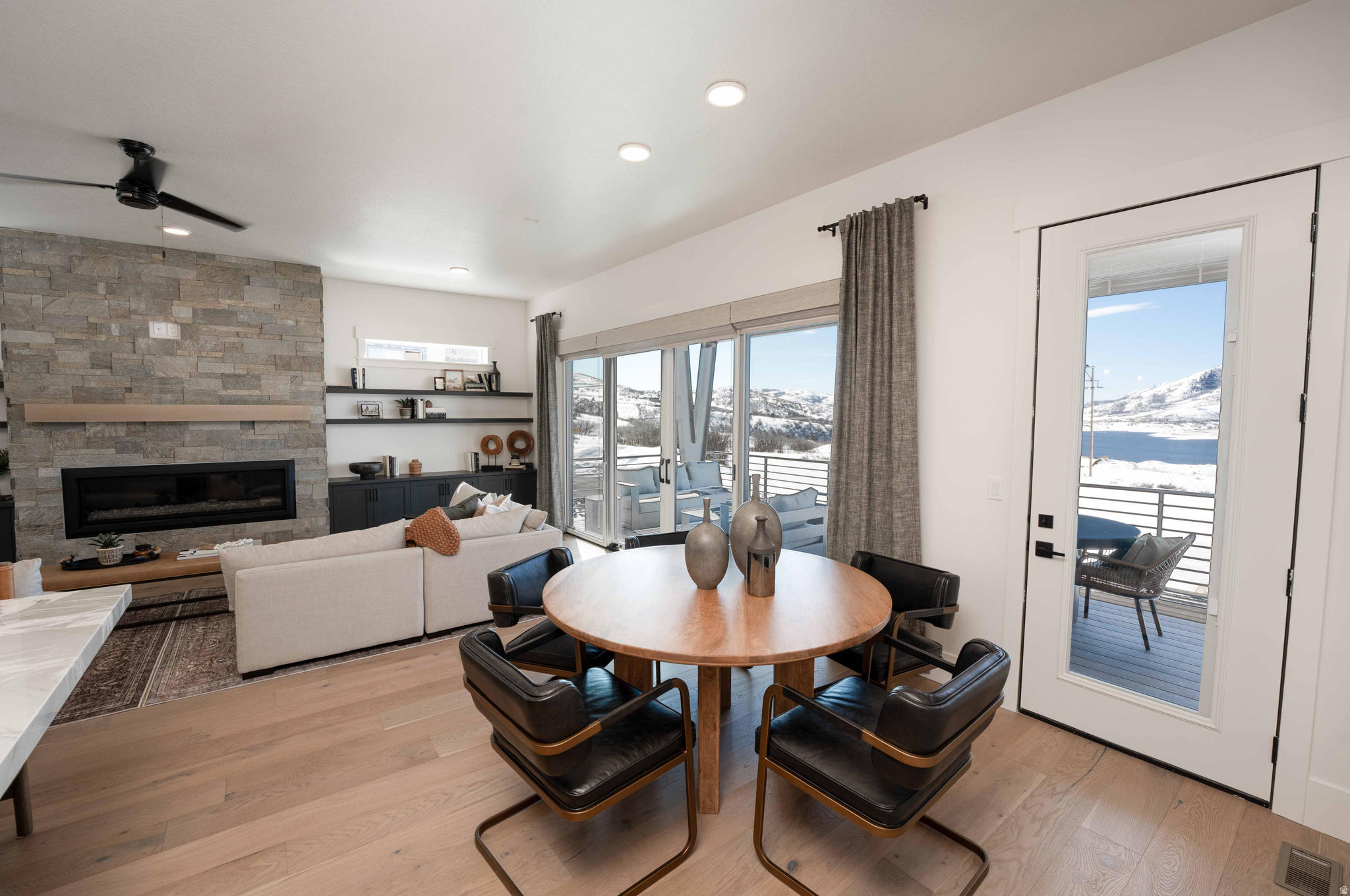 SHORELINE - Residential Income