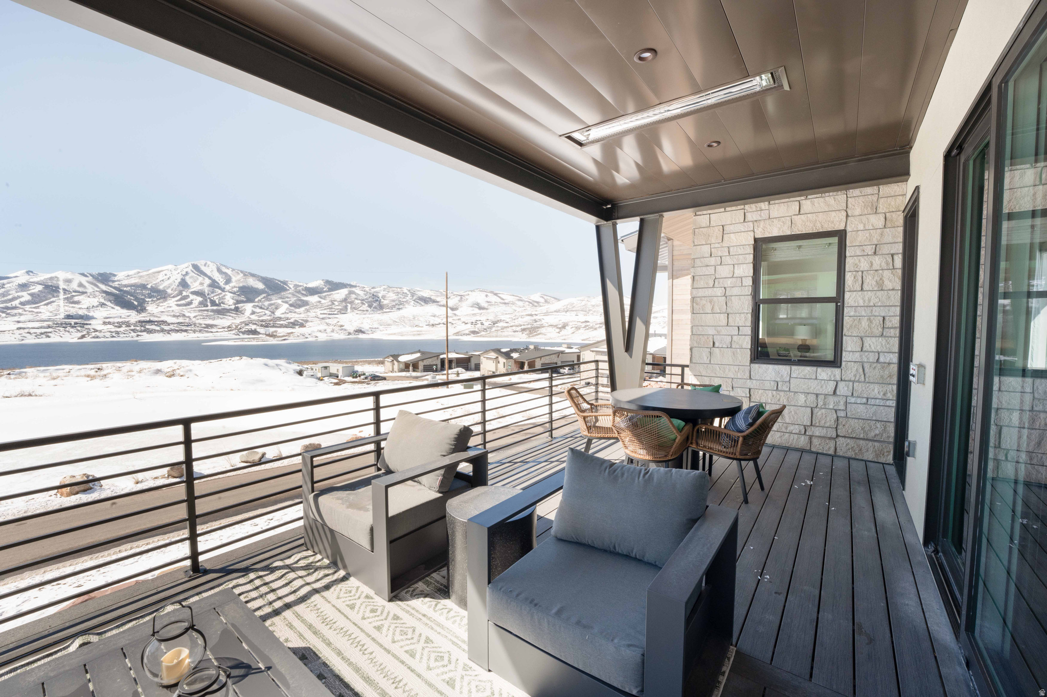 SHORELINE - Residential Income