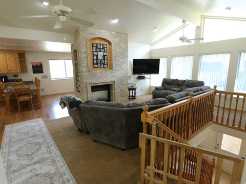 Tiny photo for 2131 S MOUNTAIN VISTA LN, Provo, UT 84606 (MLS # 2132901)