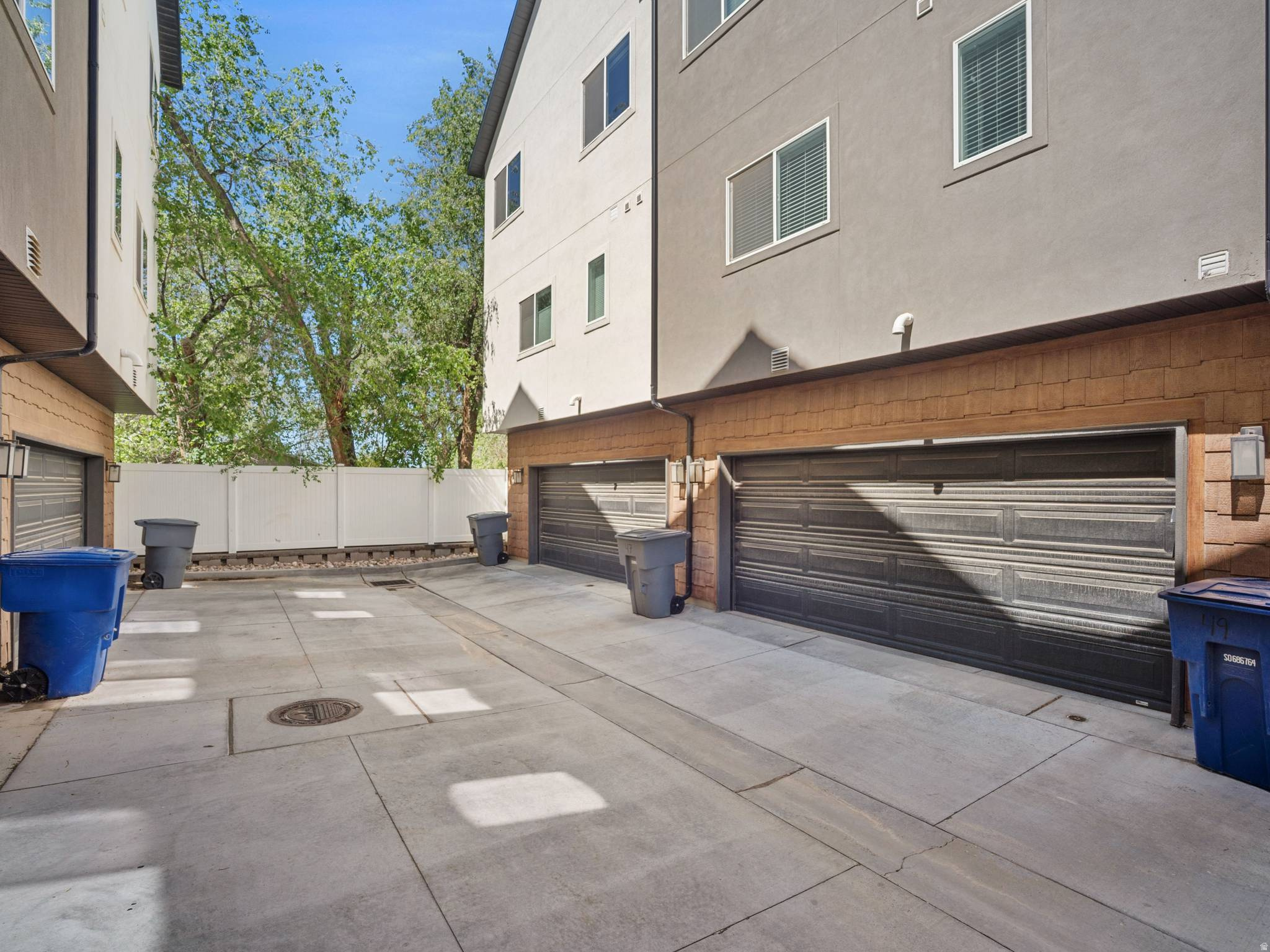 TOWNES AT VANTAGE POINT - Residential
