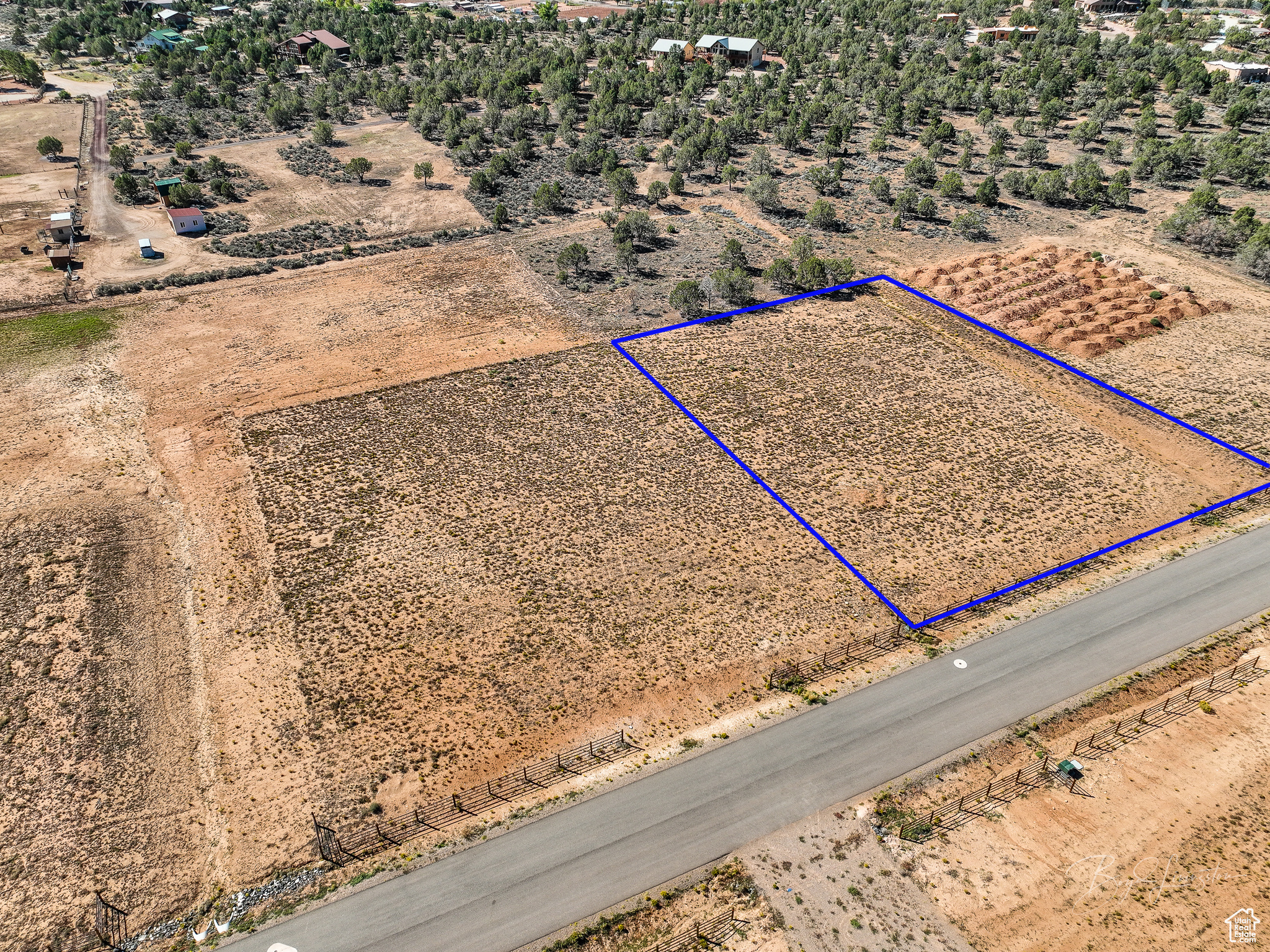 WELLS ESTATES - Land