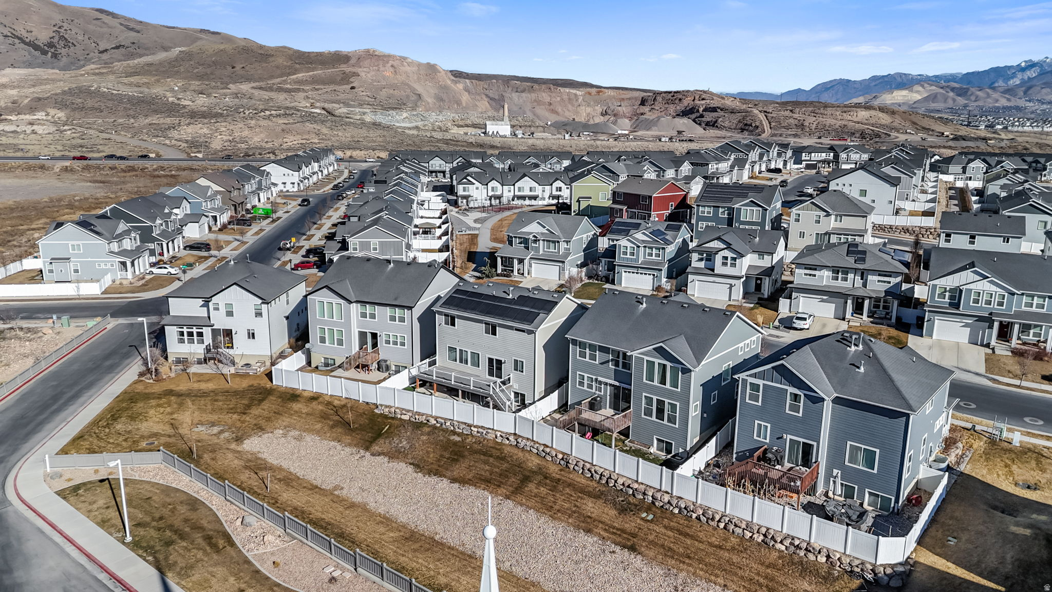 SCENIC MOUNTAIN - Residential