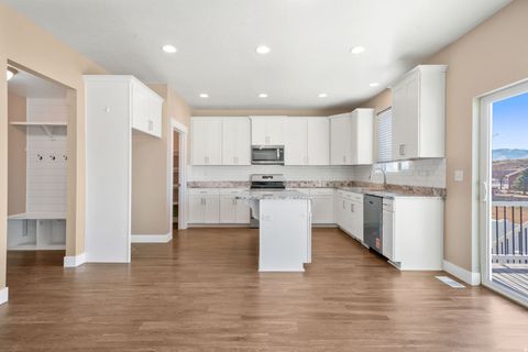 Tiny photo for 4368 E INVERNESS LN E, Eagle Mountain, UT 84005 (MLS # 2134943)