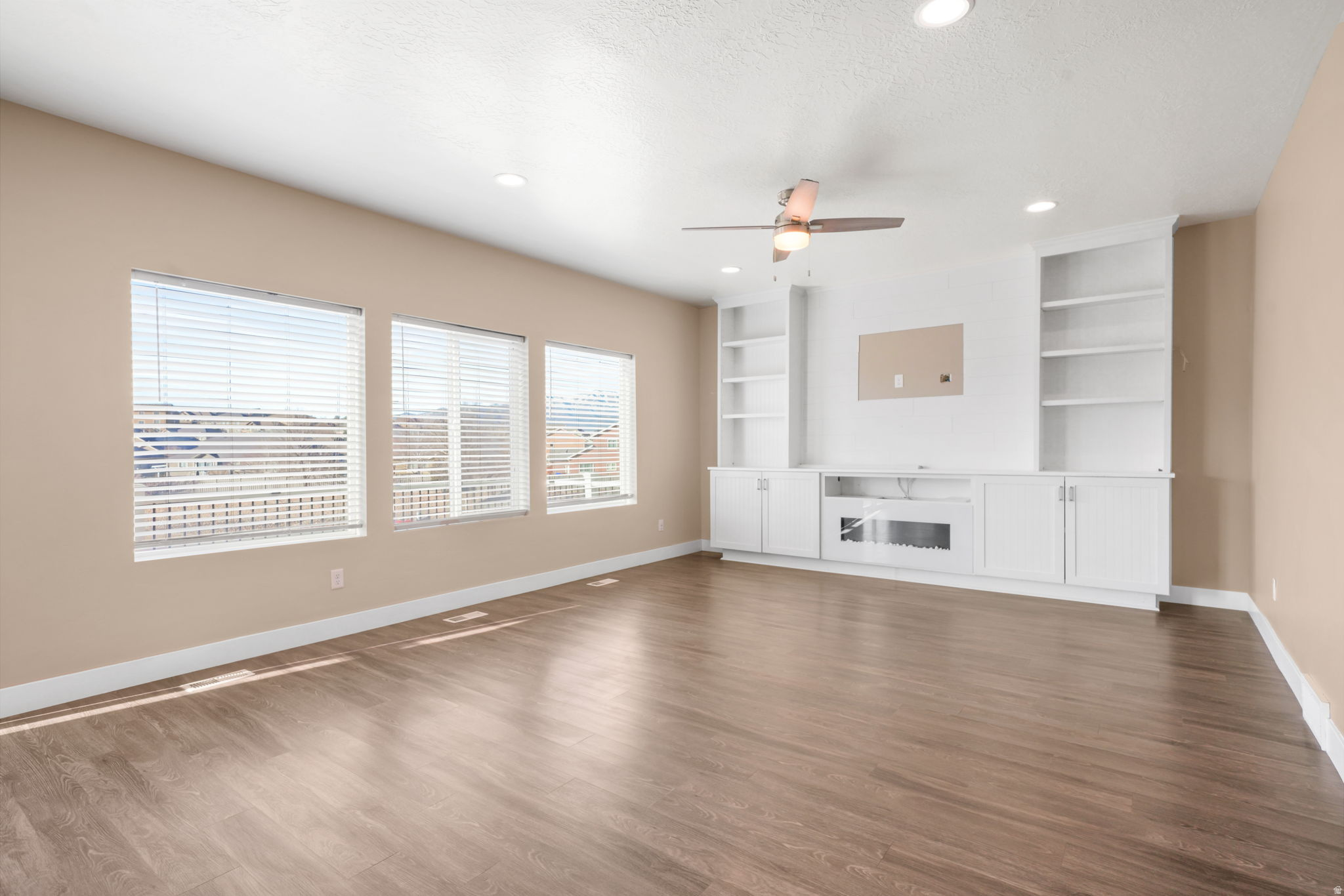 SCENIC MOUNTAIN - Residential