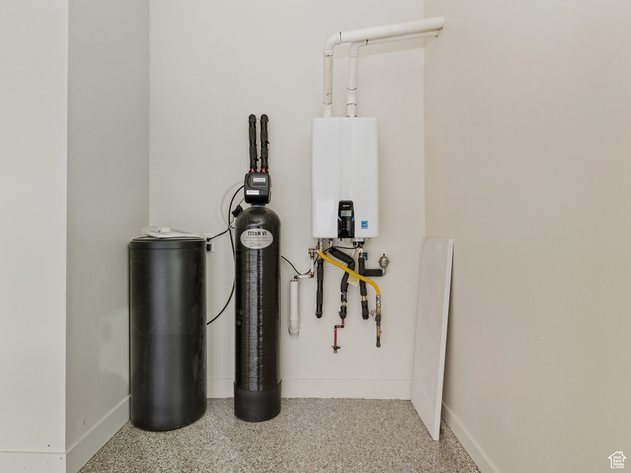 MOUNT LOAFER FLATS - Residential