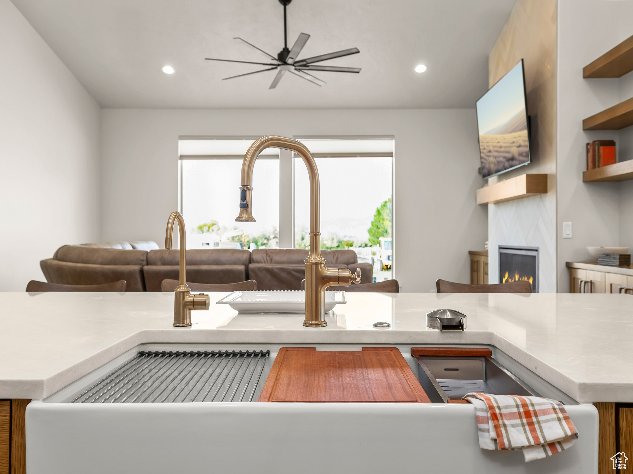 MOUNT LOAFER FLATS - Residential