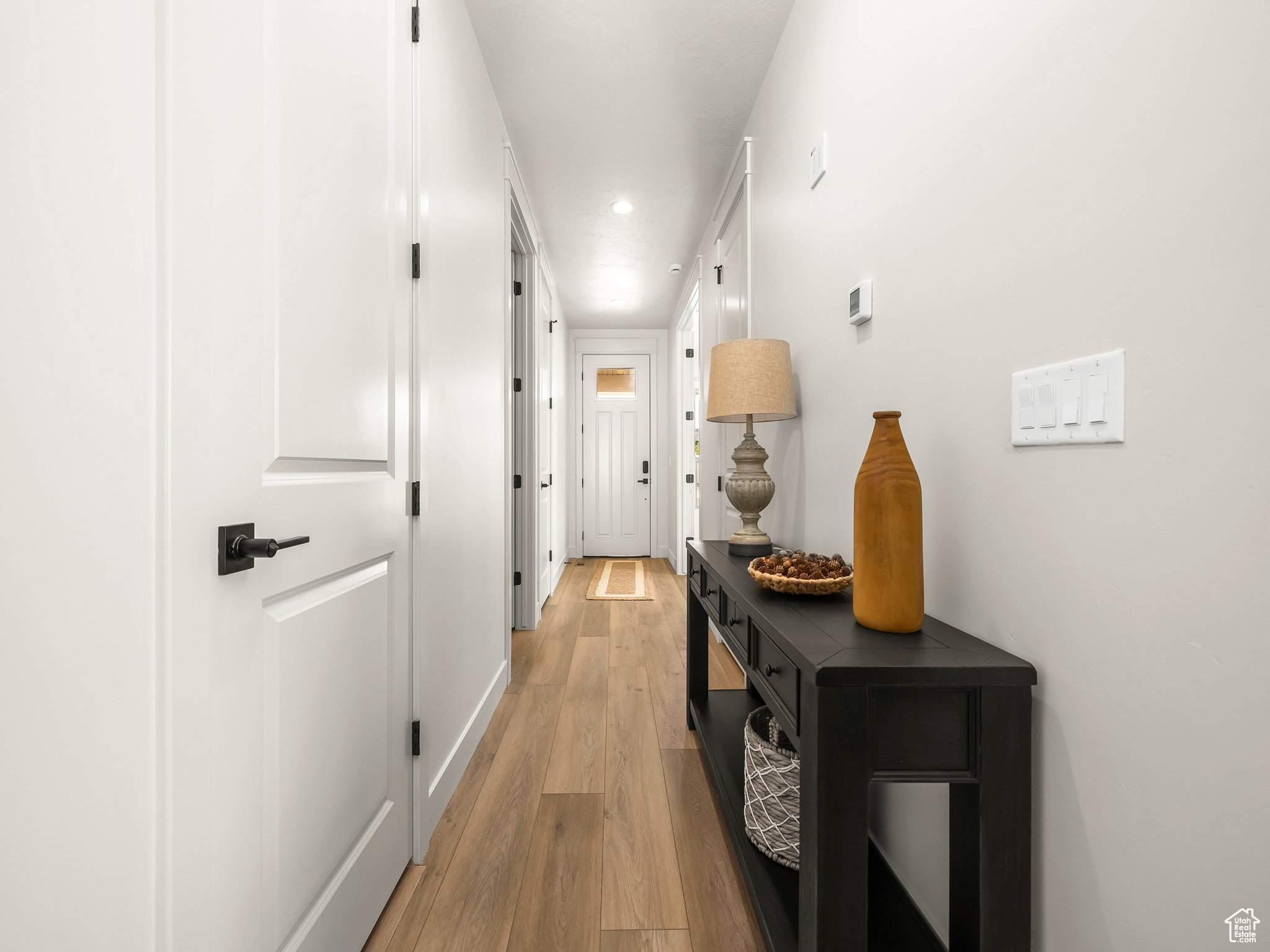 MOUNT LOAFER FLATS - Residential