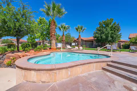 PARADISE VILLAGE AT - Residential