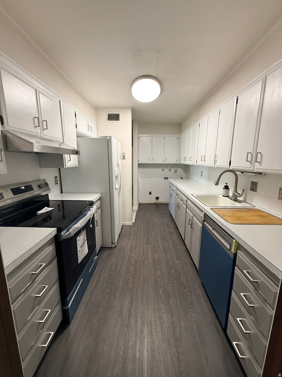 CARRIAGE LANE - Residential