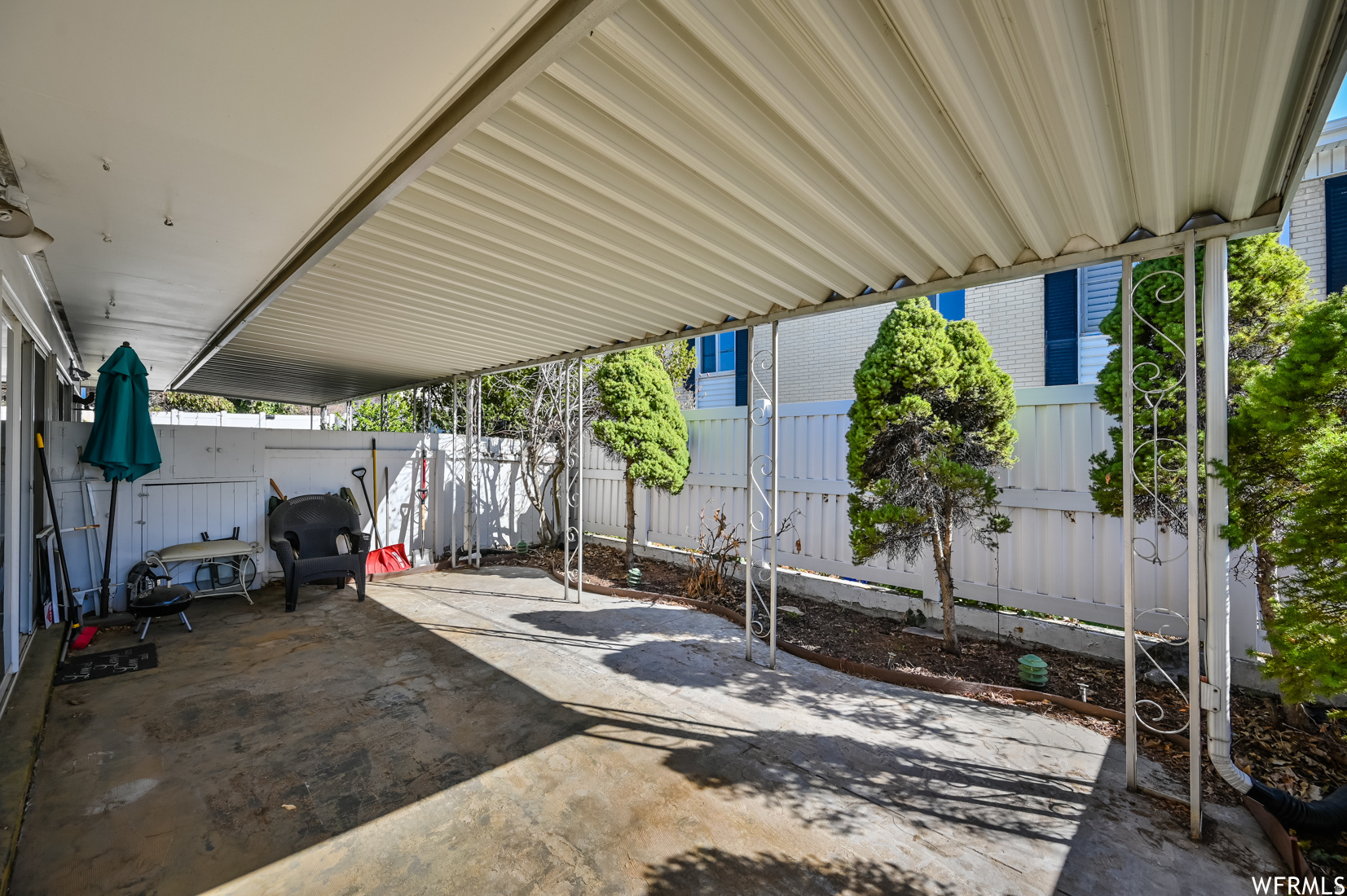 CARRIAGE LANE - Residential