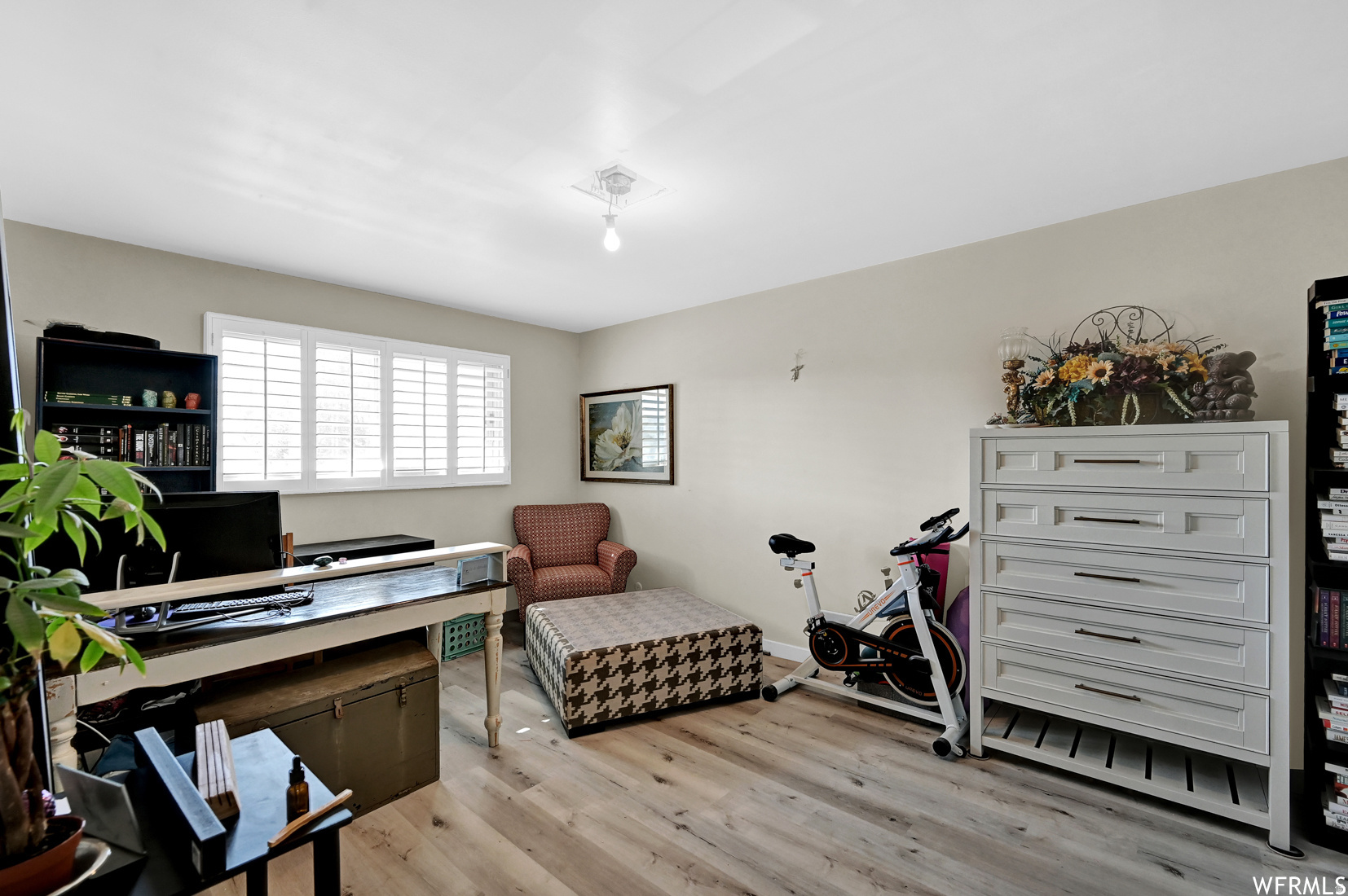 CARRIAGE LANE - Residential