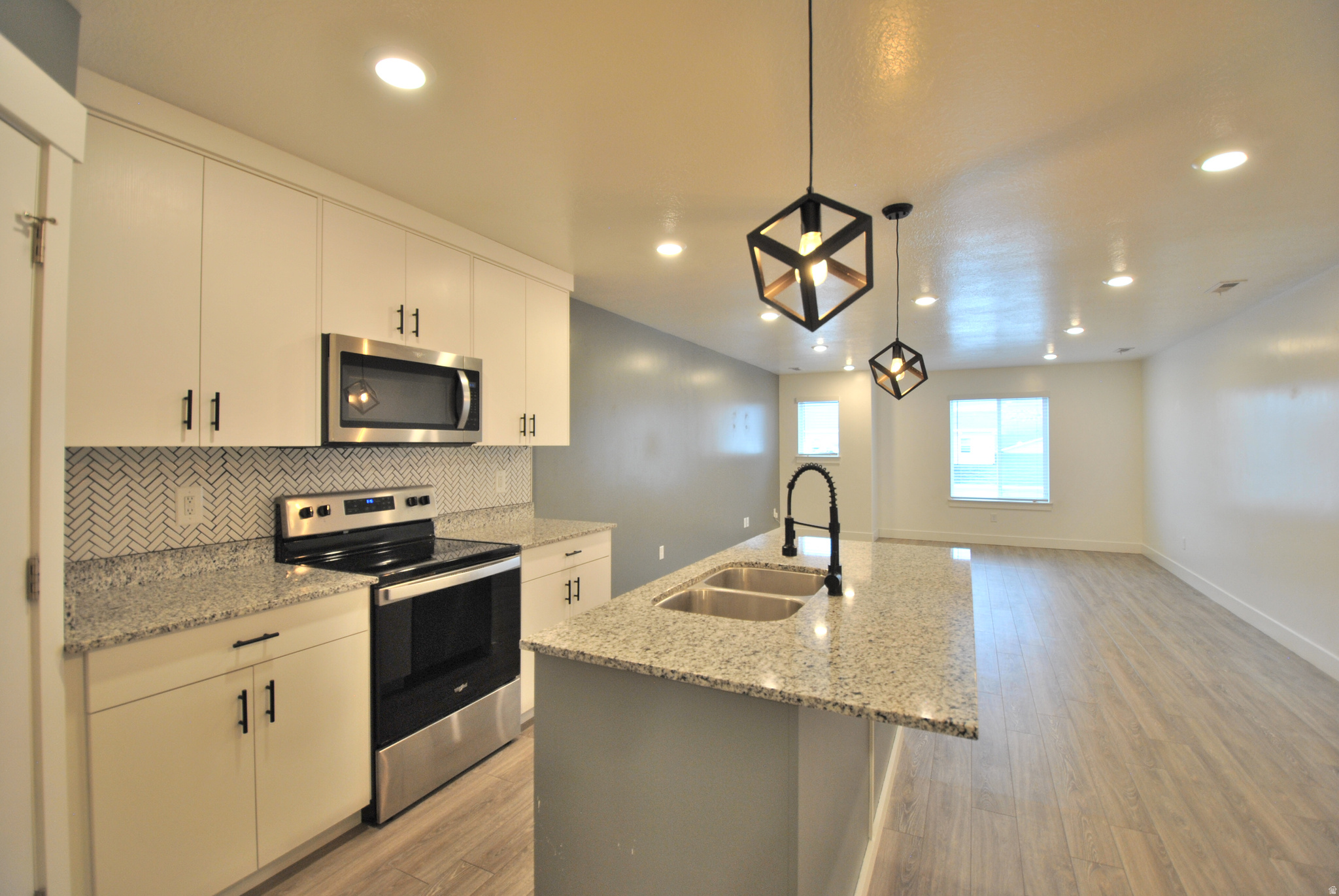 PROMINENCE POINT SUB - Residential