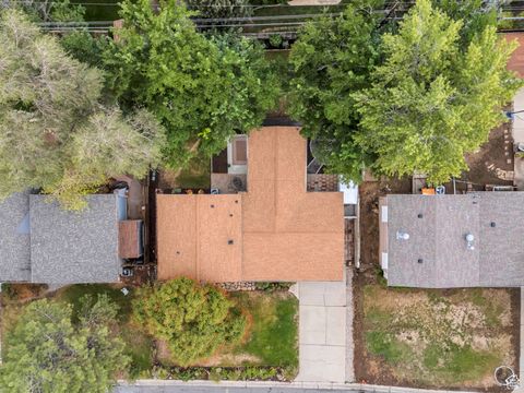 Tiny photo for 2129 E VILLAIRE AVE S, Cottonwood Heights, UT 84121 (MLS # 2113313)