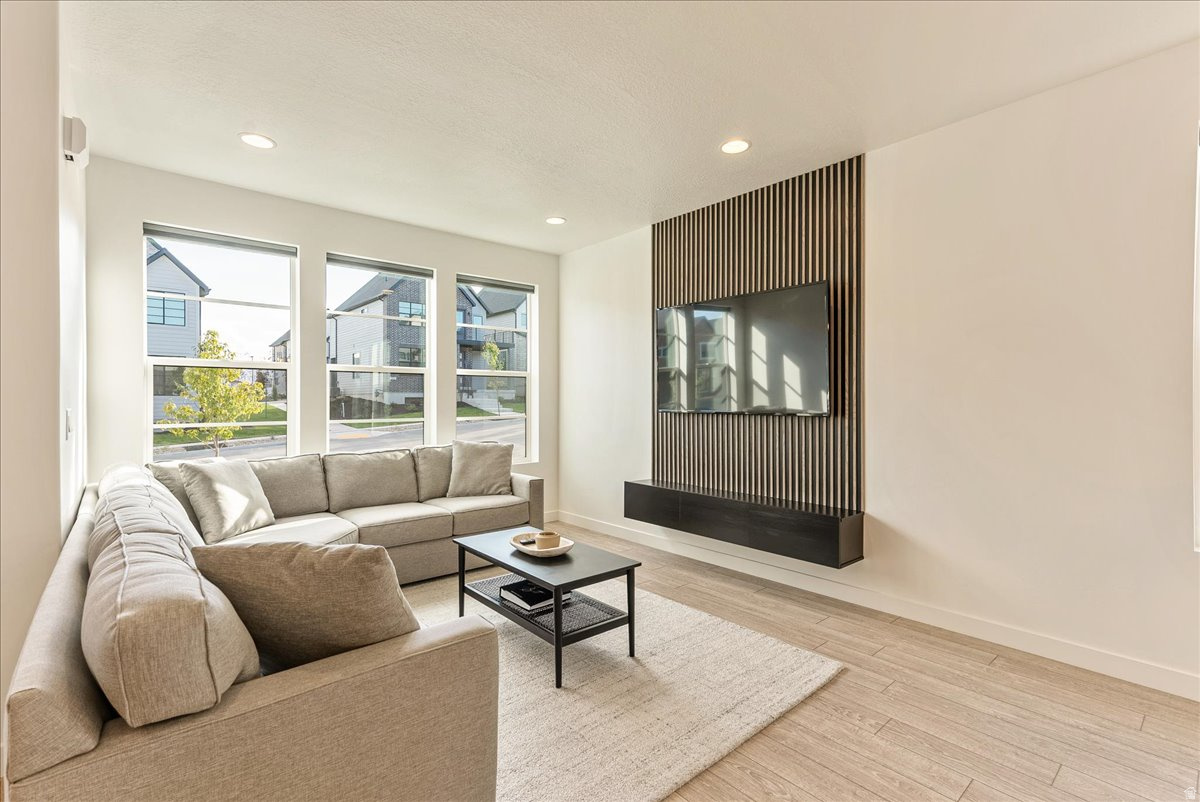 HOLBROOK FARMS PLAT - Residential