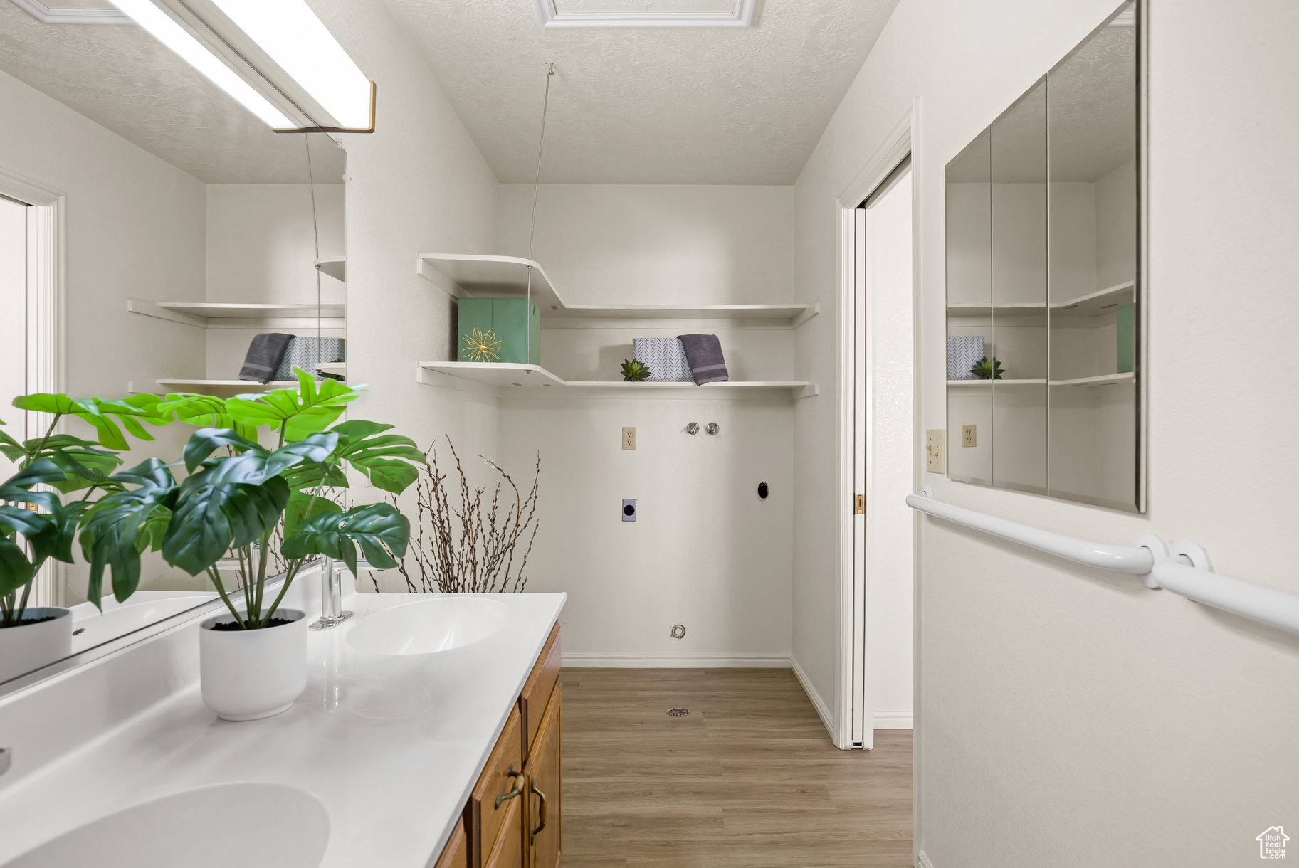 VISTA RIDGE ESTATES - Residential