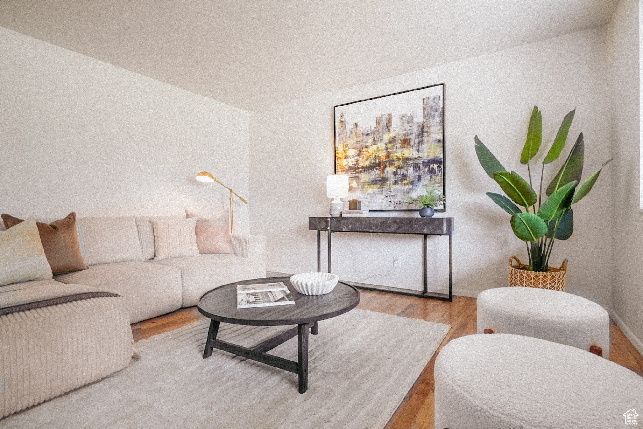 REDWOOD VILL - Residential
