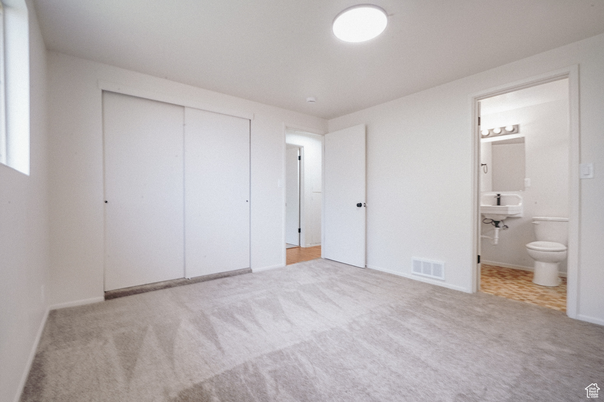 REDWOOD VILL - Residential
