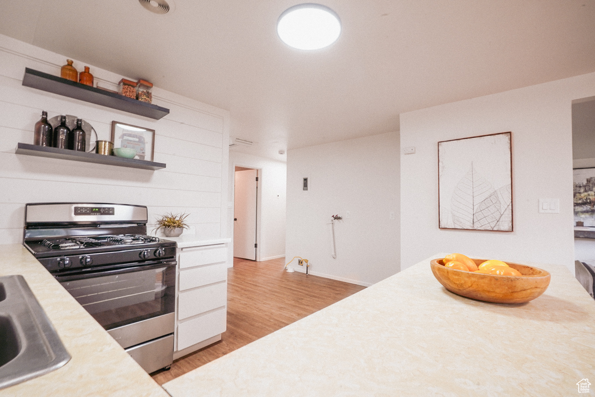 REDWOOD VILL - Residential