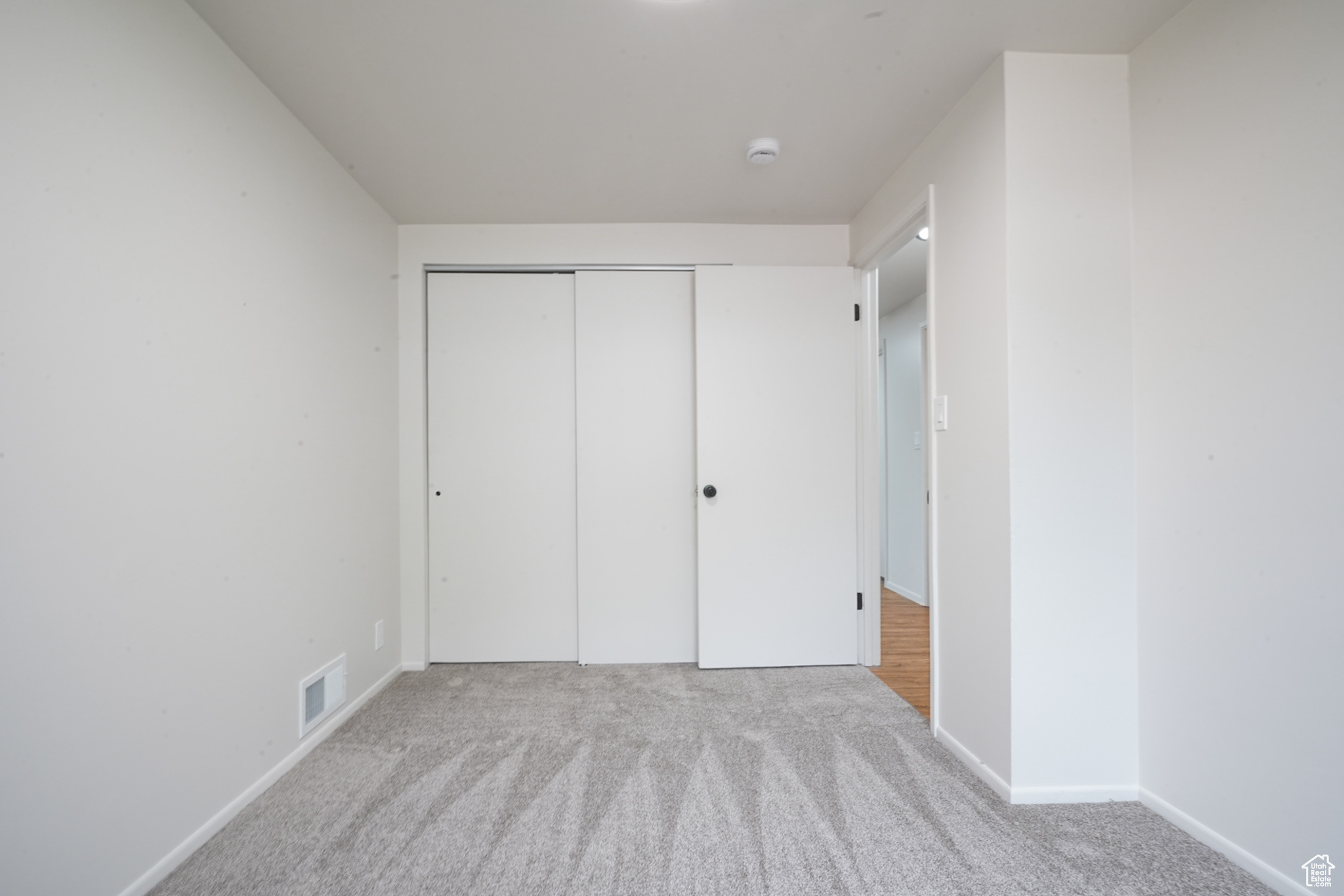 REDWOOD VILL - Residential