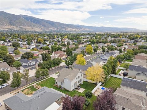 Tiny photo for 1424 S 400 E, Kaysville, UT 84037 (MLS # 2111346)