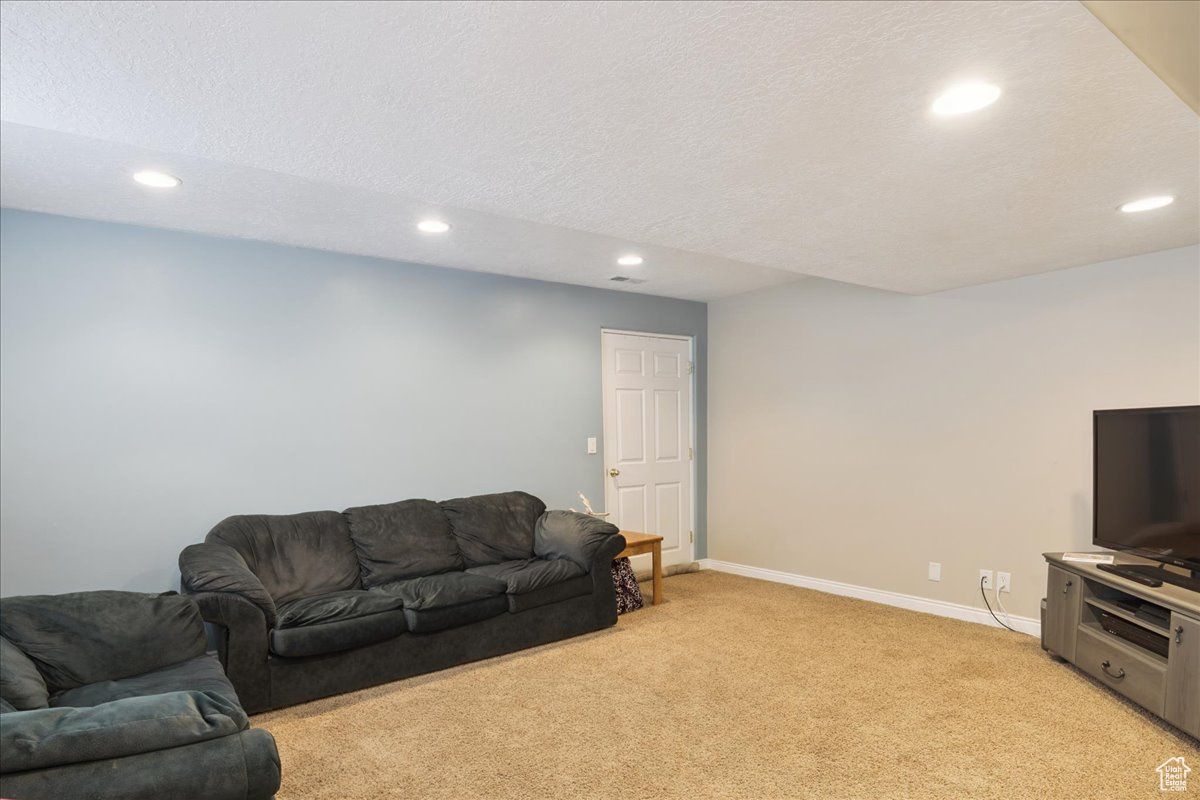 FOX POINTE - Residential