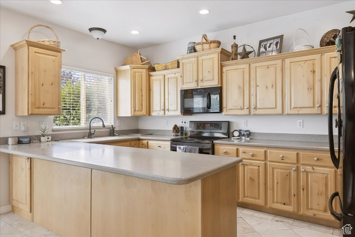 FOX POINTE - Residential