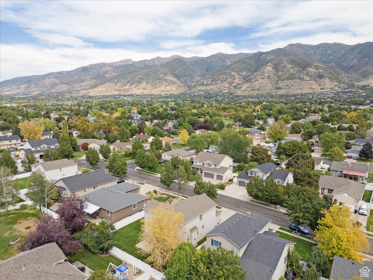 FOX POINTE - Residential