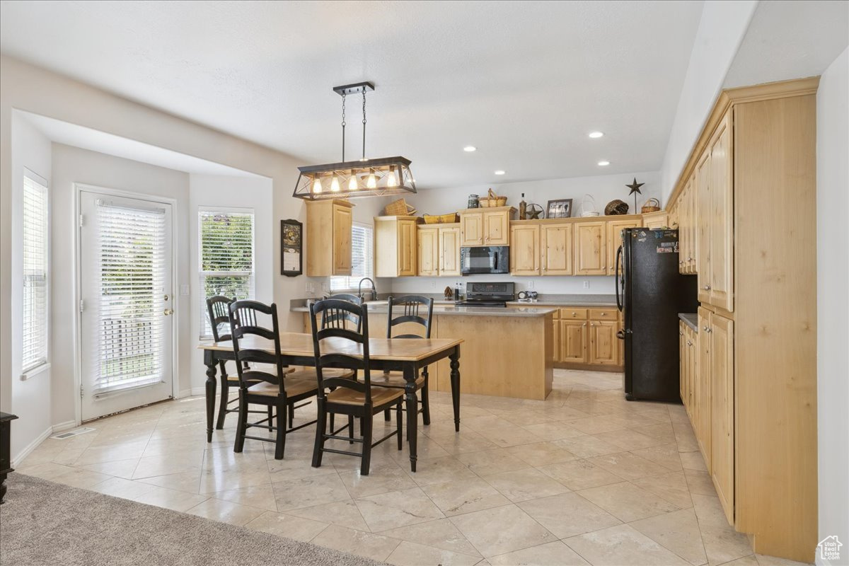 FOX POINTE - Residential