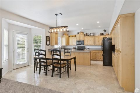Tiny photo for 1424 S 400 E, Kaysville, UT 84037 (MLS # 2111346)