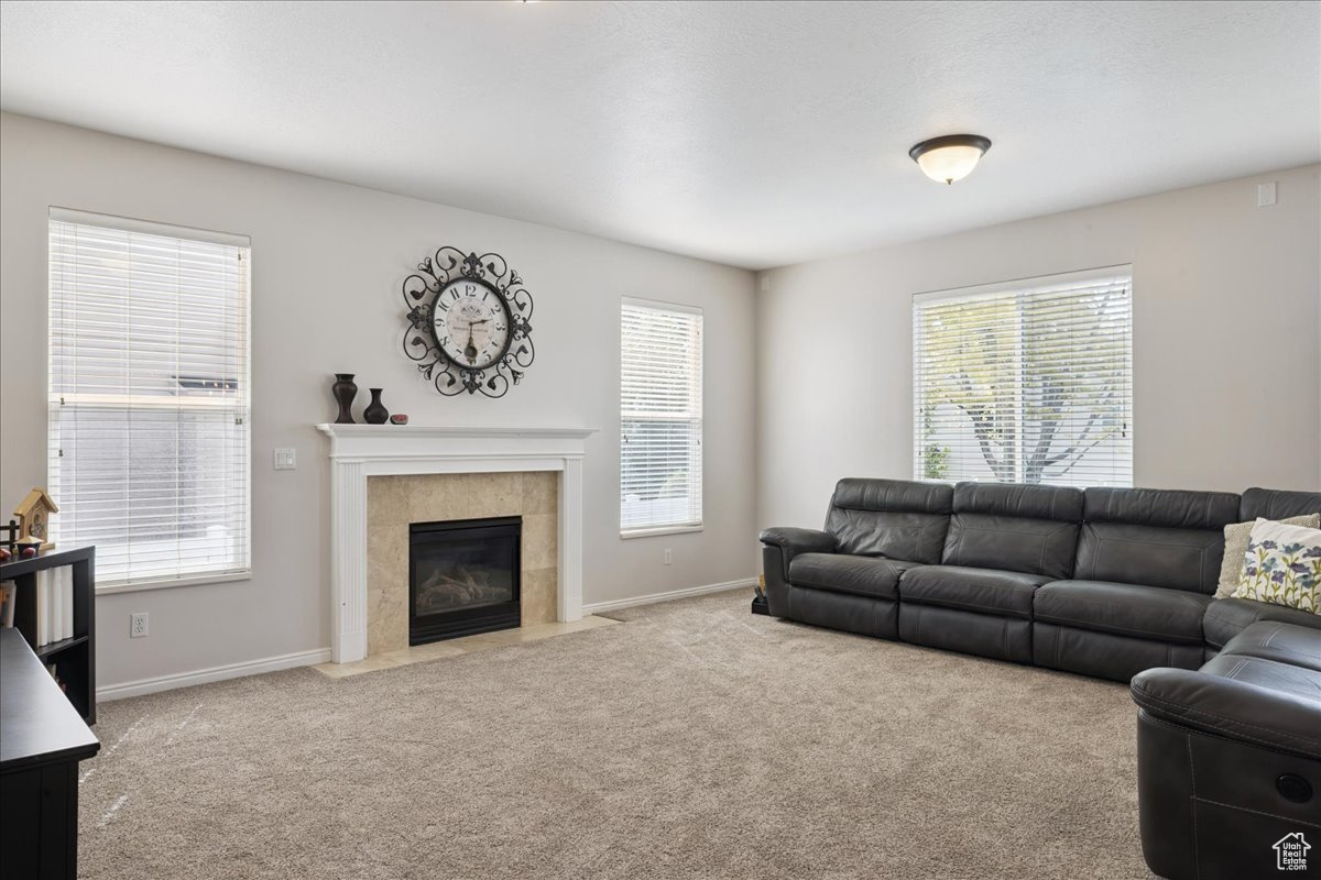 FOX POINTE - Residential