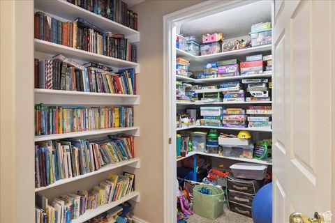 Tiny photo for 1424 S 400 E, Kaysville, UT 84037 (MLS # 2111346)