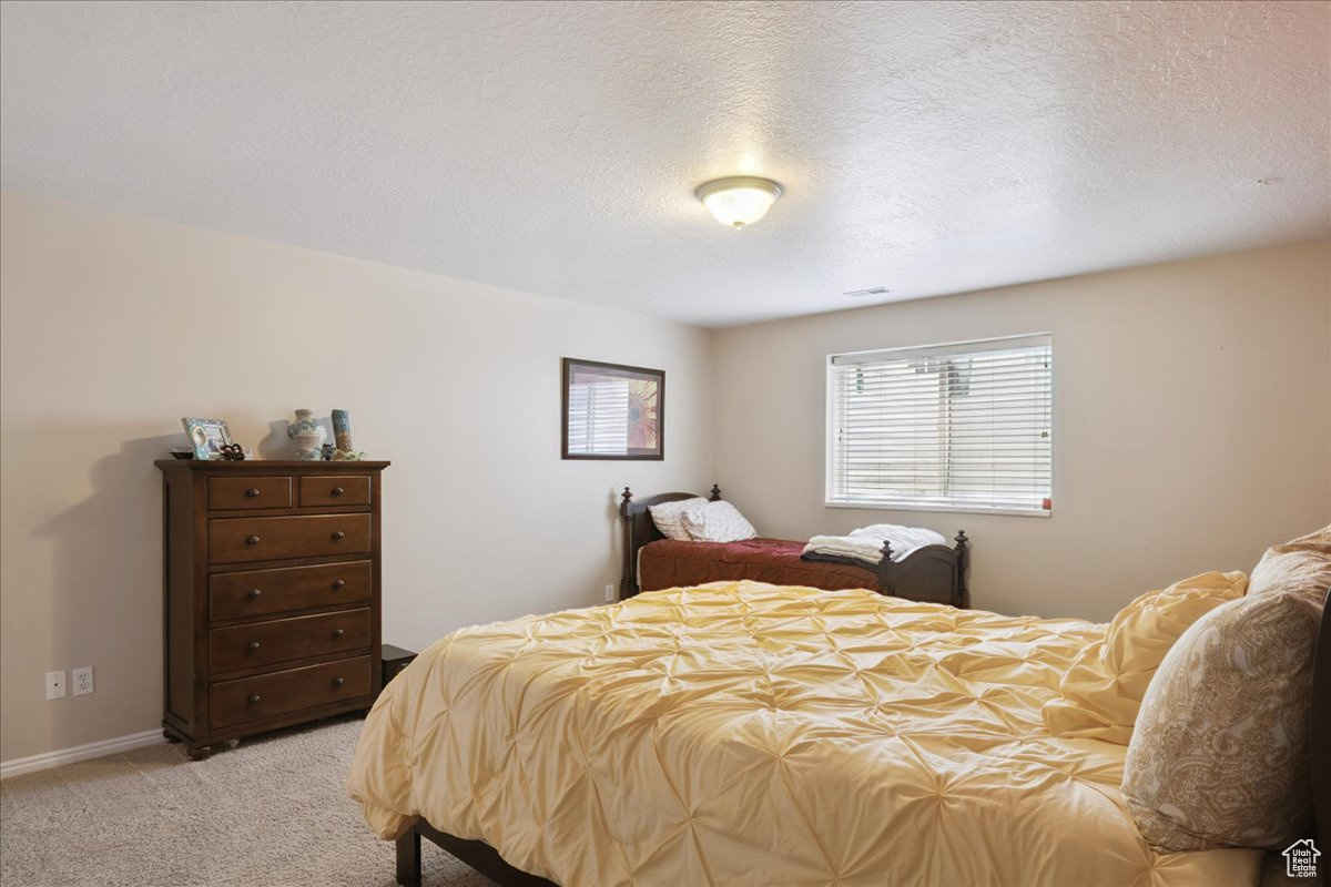 FOX POINTE - Residential
