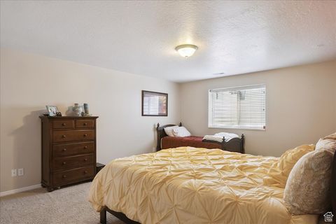 Tiny photo for 1424 S 400 E, Kaysville, UT 84037 (MLS # 2111346)